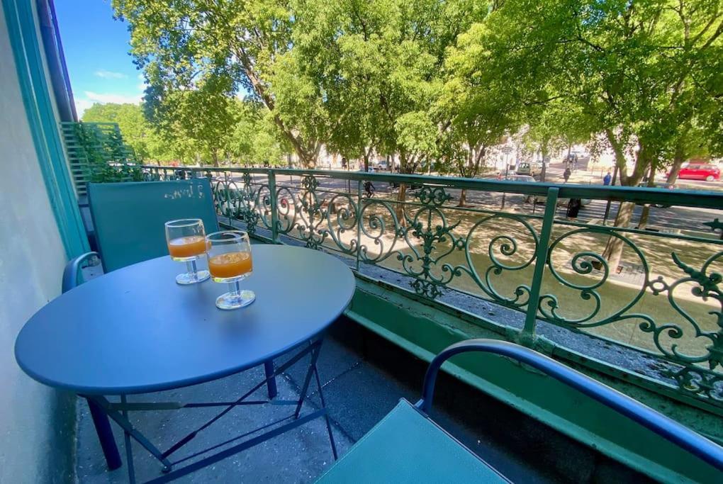 L'Historien - Avec Balcon Coeur De Nimes Apartment Bagian luar foto